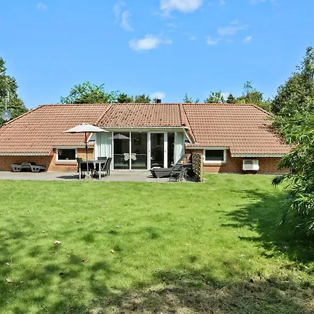 Gorgeous In With Sauna Dom wakacyjny Oksbøl