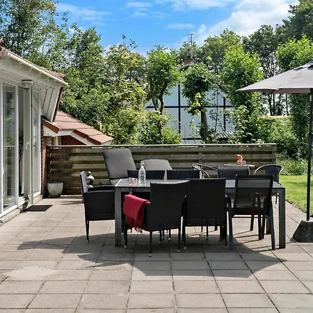 Hébergement de vacances Magnifique Maison à Avec Sauna *